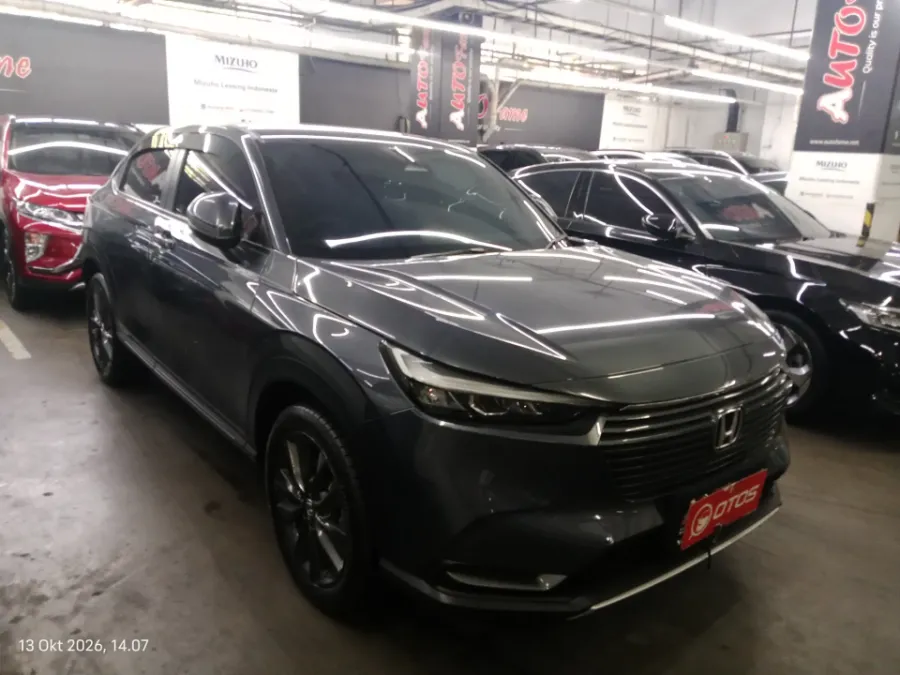 Foto Mobil Bekas Kanan Depan Honda HR-V 1.5 SE tahun 2024