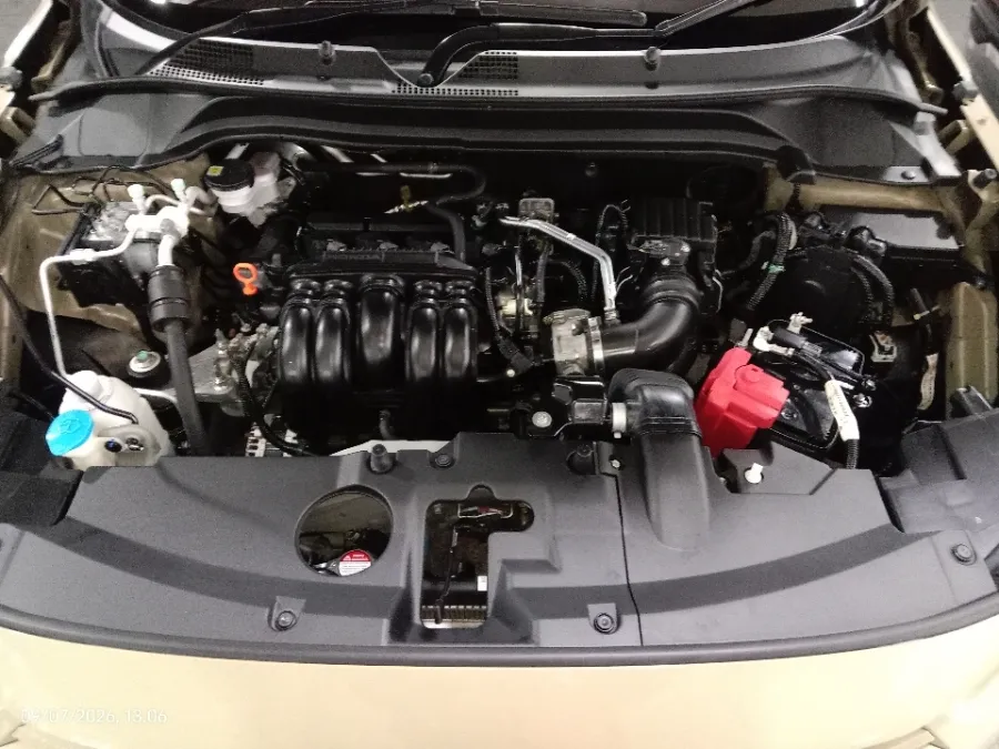 Foto Mobil Bekas Mesin Honda HR-V 1.5 SE tahun 2024