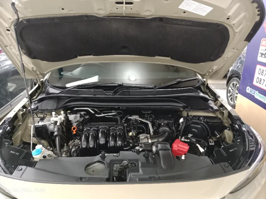 Foto Mobil Bekas Mesin Honda HR-V 1.5 SE tahun 2024