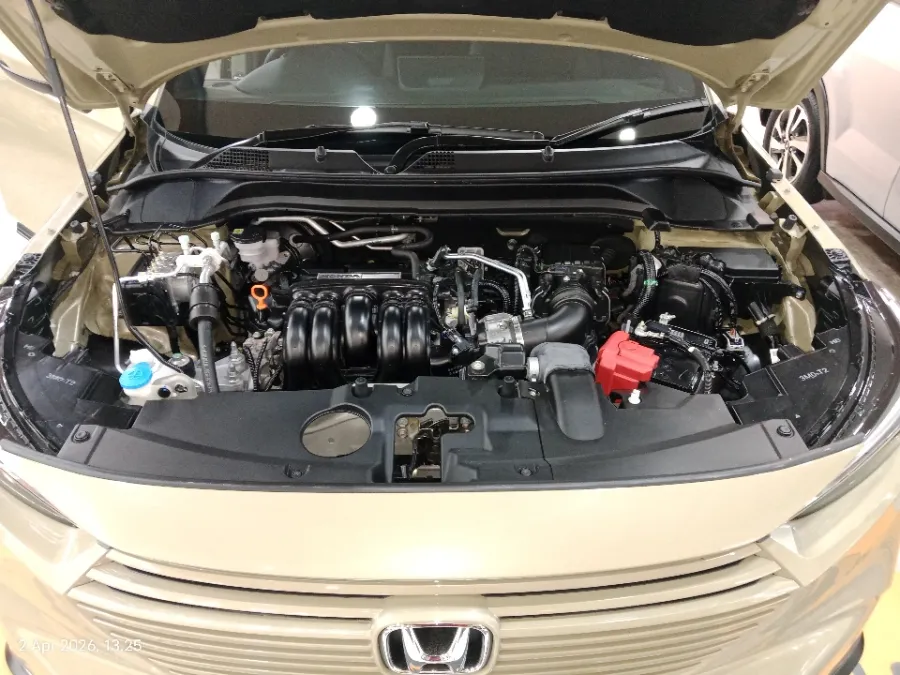 Foto Mobil Bekas Mesin Honda HR-V 1.5 SE tahun 2024