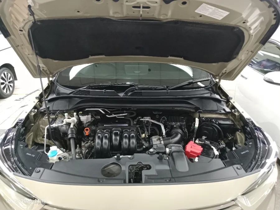 Foto Mobil Bekas Mesin Honda HR-V 1.5 SE tahun 2024