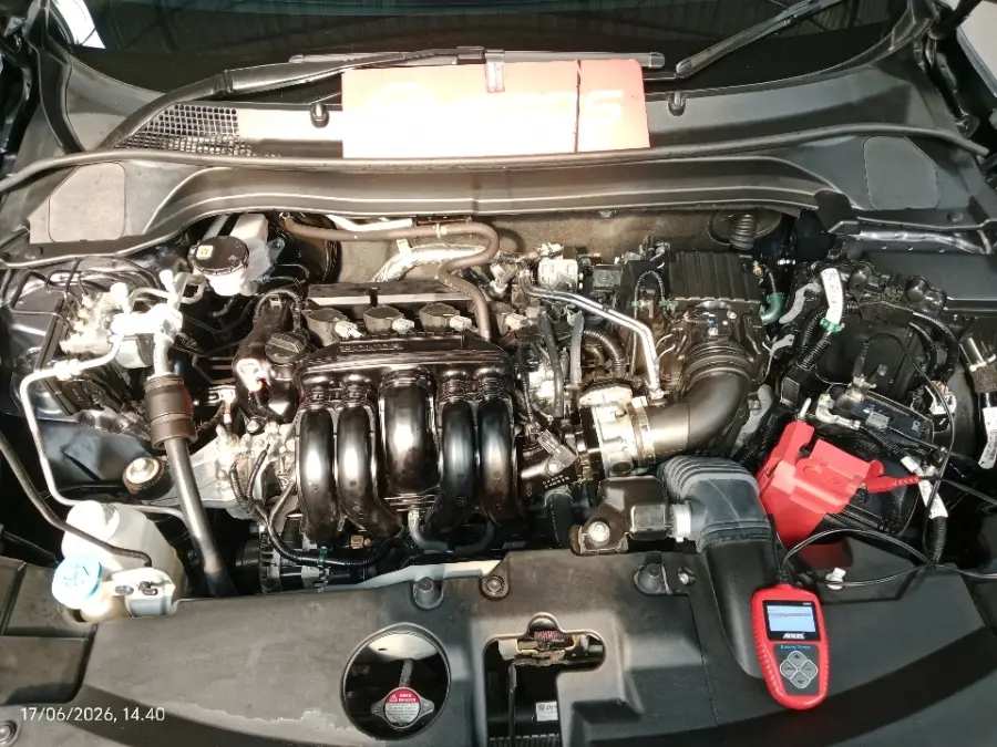 Foto Mobil Bekas Mesin Honda HR-V 1.5 SE tahun 2024