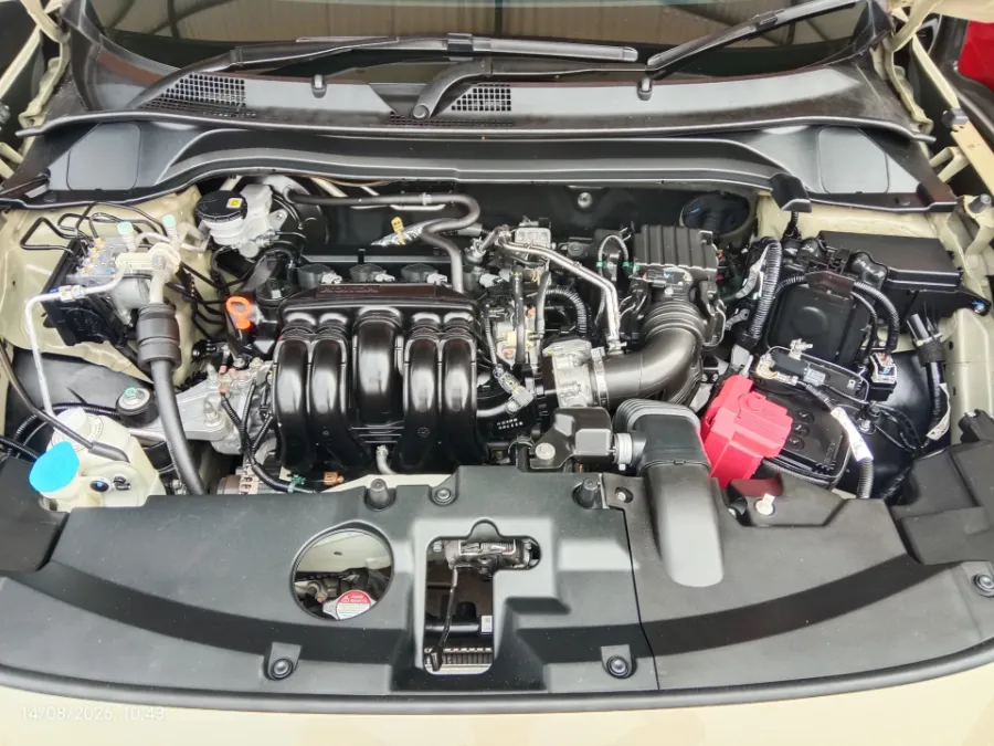 Foto Mobil Bekas Mesin Honda HR-V 1.5 SE tahun 2024