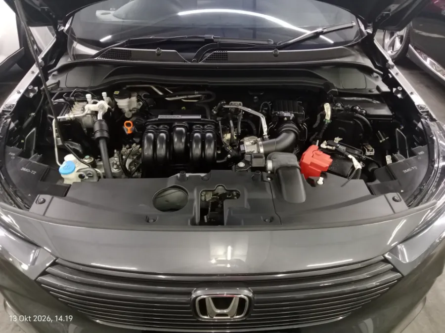 Foto Mobil Bekas Mesin Honda HR-V 1.5 SE tahun 2024
