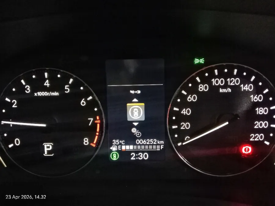 Foto Mobil Bekas Odometer Honda HR-V 1.5 SE tahun 2024