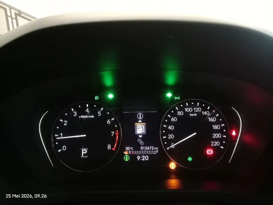 Foto Mobil Bekas Odometer Honda HR-V 1.5 SE tahun 2024