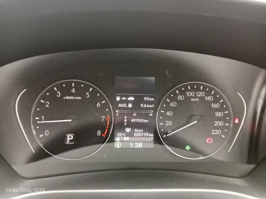 Foto Mobil Bekas Odometer Honda HR-V 1.5 SE tahun 2024