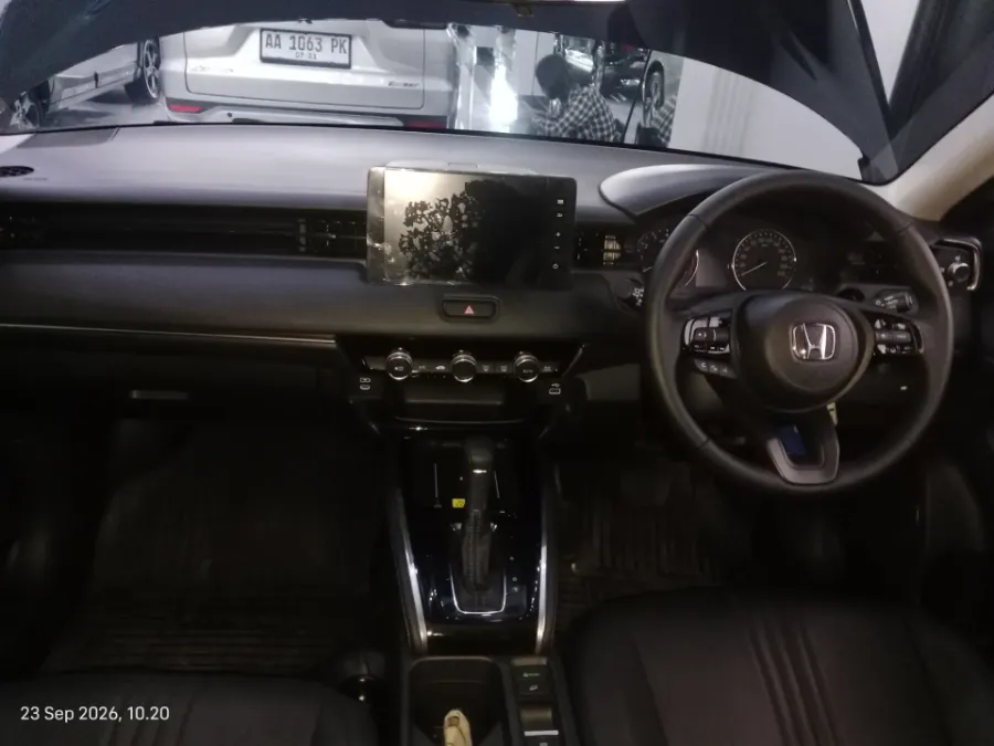 Foto Mobil Bekas Dashboard Honda HR-V 1.5 SE tahun 2025
