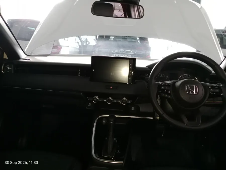 Foto Mobil Bekas Dashboard Honda HR-V 1.5 SE tahun 2025