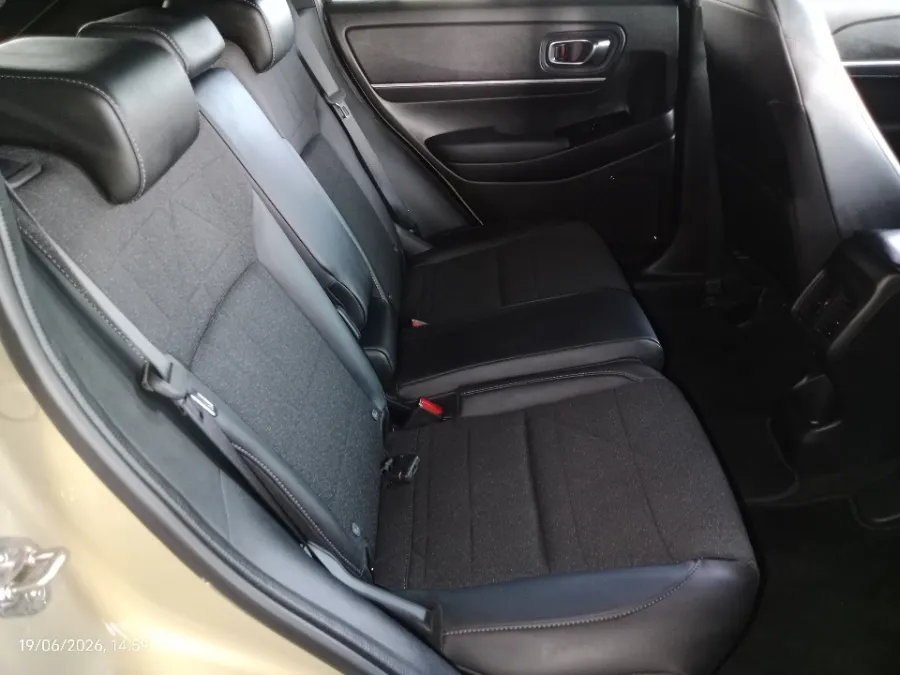 Foto Mobil Bekas Kabin Belakang Honda HR-V 1.5 SE tahun 2025