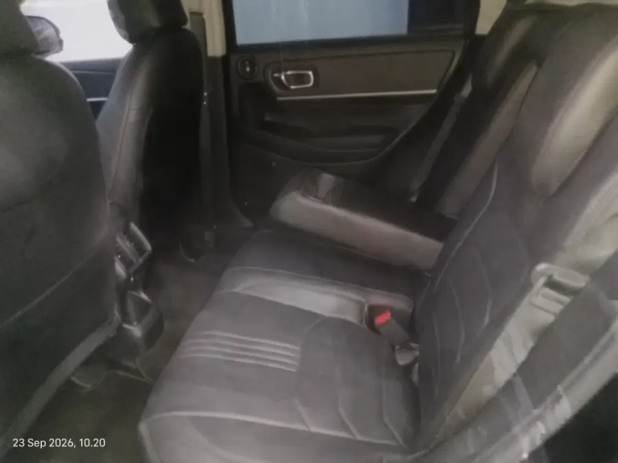 Foto Mobil Bekas Kabin Belakang Honda HR-V 1.5 SE tahun 2025