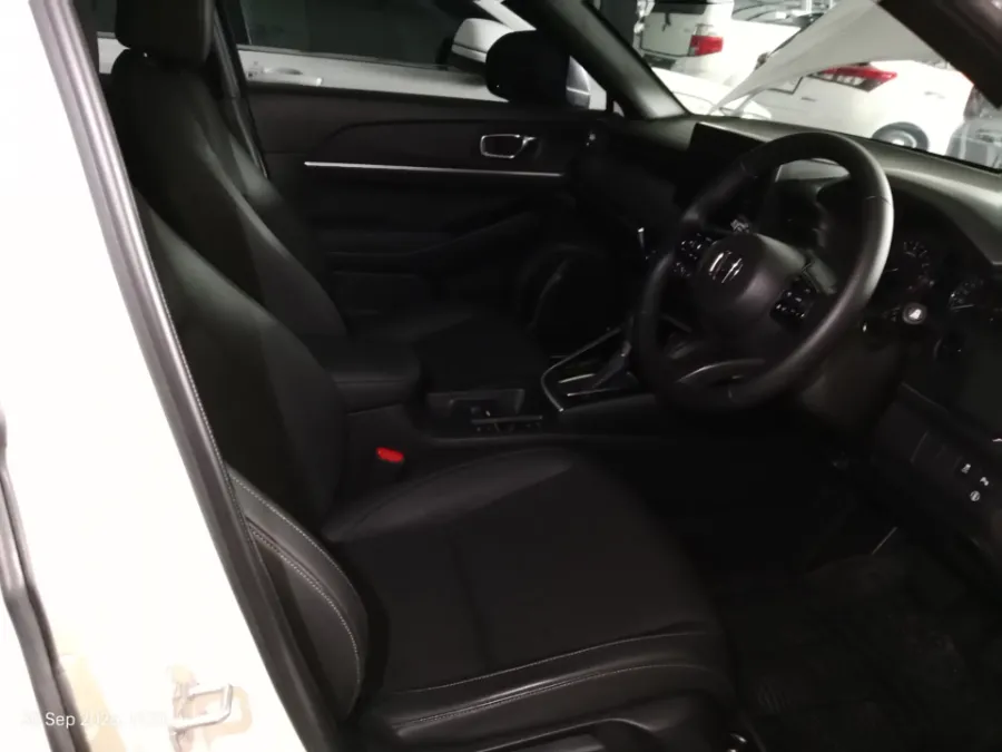 Foto Mobil Bekas Kabin Depan Honda HR-V 1.5 SE tahun 2025