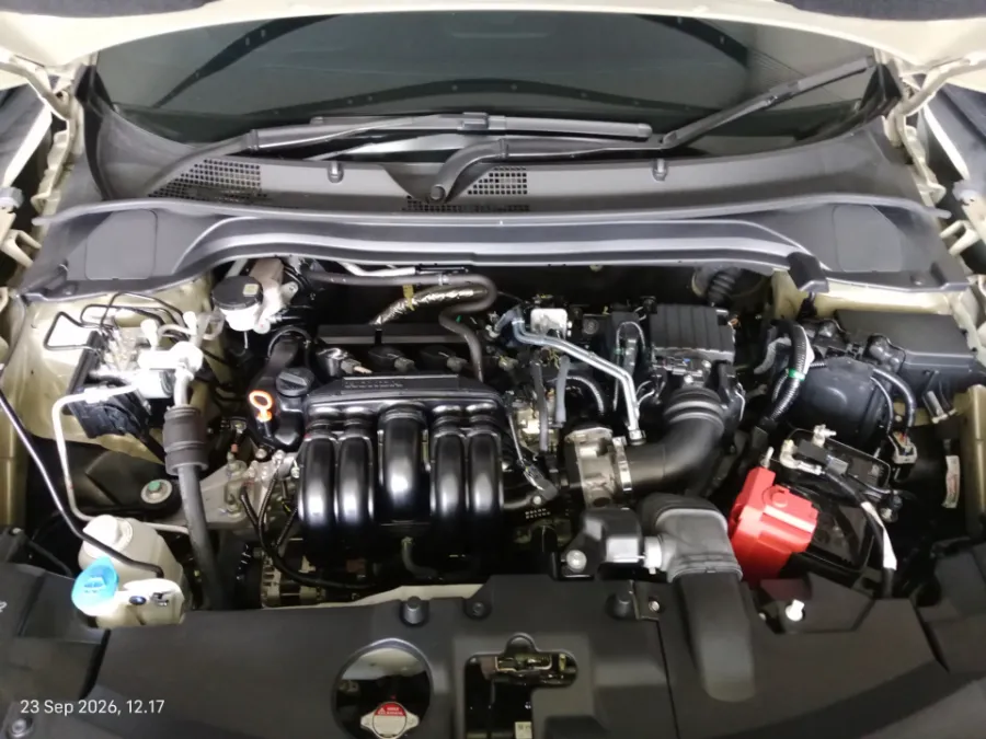 Foto Mobil Bekas Mesin Honda HR-V 1.5 SE tahun 2025