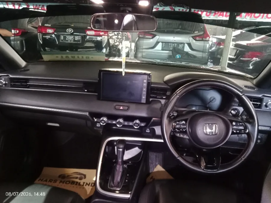 Foto Mobil Bekas Dashboard Honda HR-V 1.5 Turbo RS tahun 2022