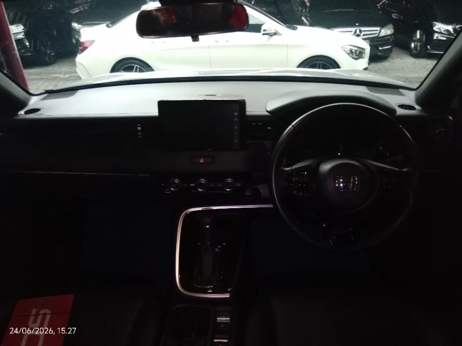 Foto Mobil Bekas Dashboard Honda HR-V 1.5 Turbo RS tahun 2022
