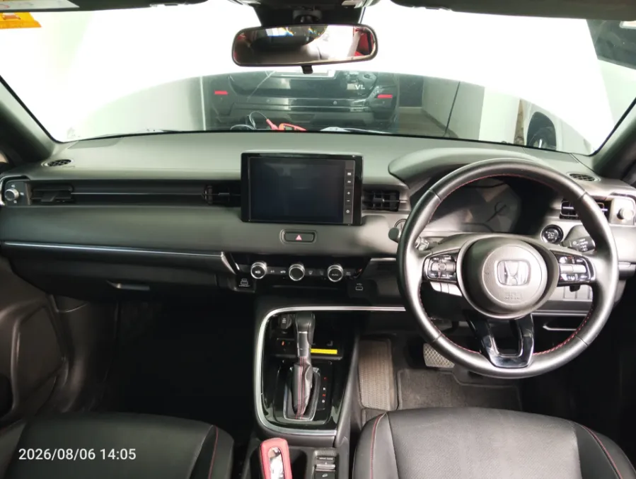 Foto Mobil Bekas Dashboard Honda HR-V 1.5 Turbo RS tahun 2022
