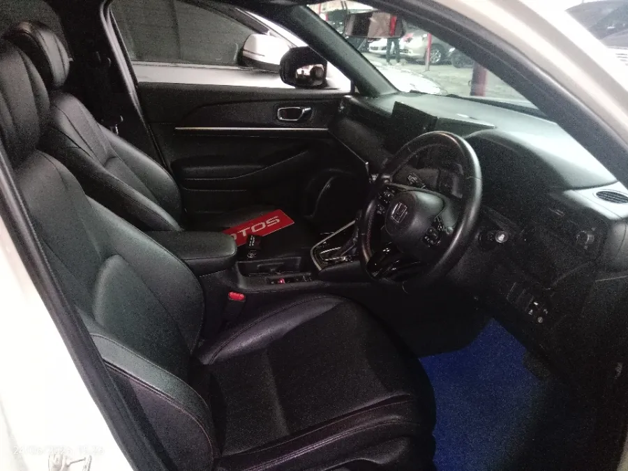 Foto Mobil Bekas Kabin Depan Honda HR-V 1.5 Turbo RS tahun 2022