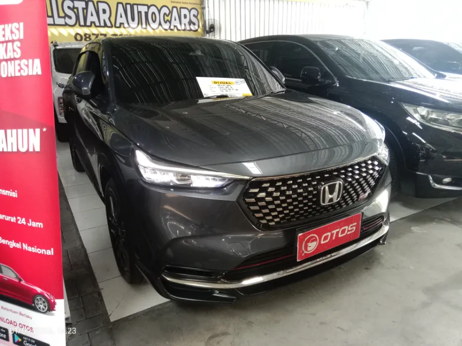 Foto Mobil Bekas Kanan Depan Honda HR-V 1.5 Turbo RS tahun 2022