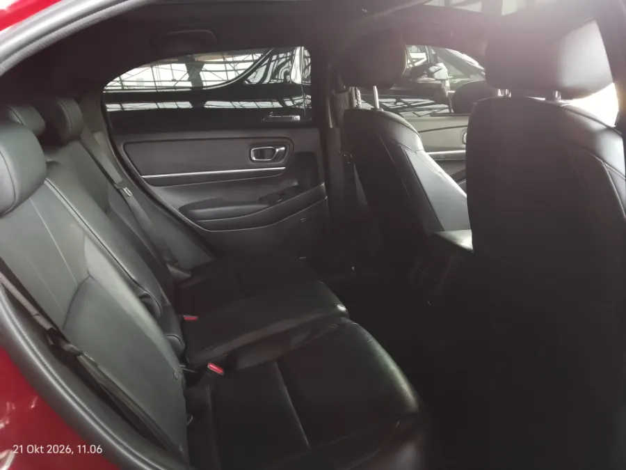 Foto Mobil Bekas Kabin Belakang Honda HR-V 1.5 Turbo RS tahun 2023