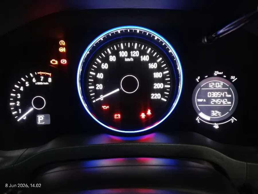 Foto Mobil Bekas Odometer Honda HR-V 1.8 Prestige tahun 2020