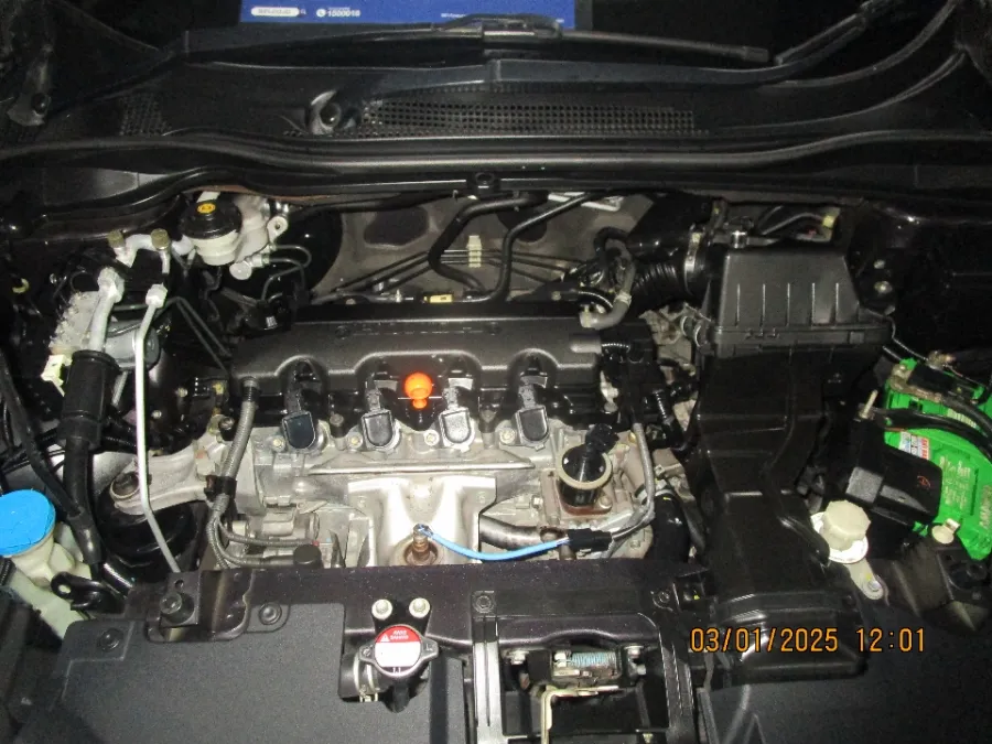 Foto Mobil Bekas Mesin Honda HR-V 1.8 RS tahun 2015