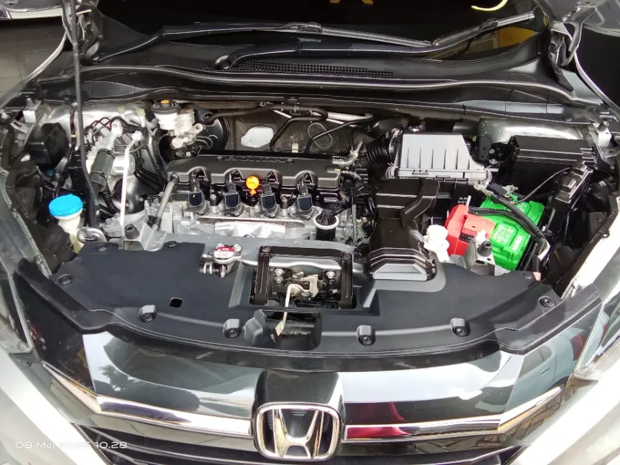 Foto Mobil Bekas Mesin Honda HR-V 1.8 RS tahun 2016
