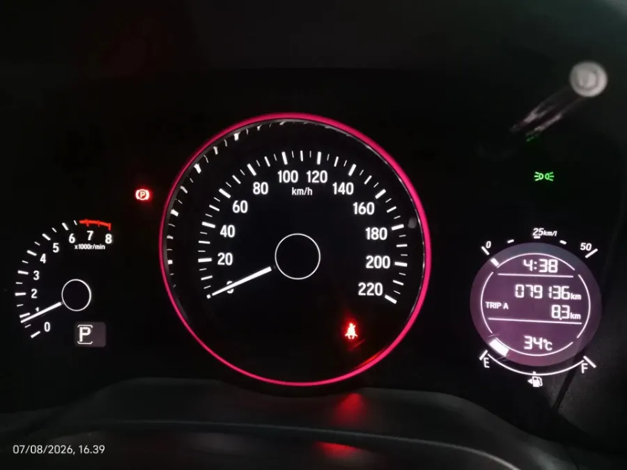 Foto Mobil Bekas Odometer Honda HR-V 1.8 RS tahun 2016