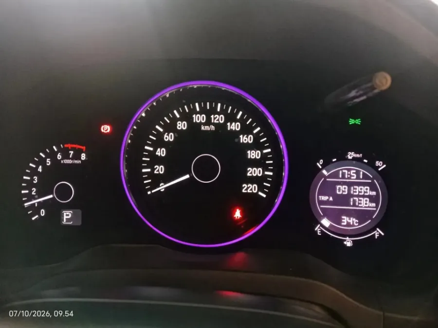 Foto Mobil Bekas Odometer Honda HR-V 1.8 RS tahun 2017