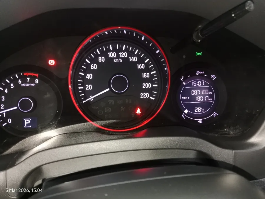 Foto Mobil Bekas Odometer Honda HR-V 1.8 RS tahun 2018