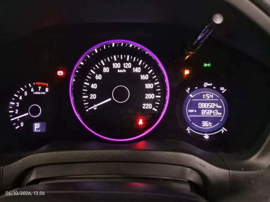 Foto Mobil Bekas Odometer Honda HR-V 1.8 RS tahun 2021