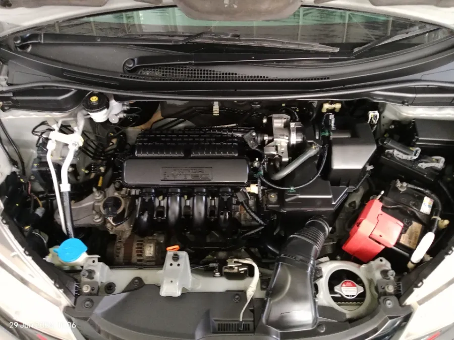 Foto Mobil Bekas Mesin Honda Jazz 1.5 RS tahun 2016