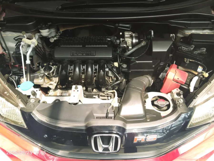 Foto Mobil Bekas Mesin Honda Jazz 1.5 RS tahun 2016
