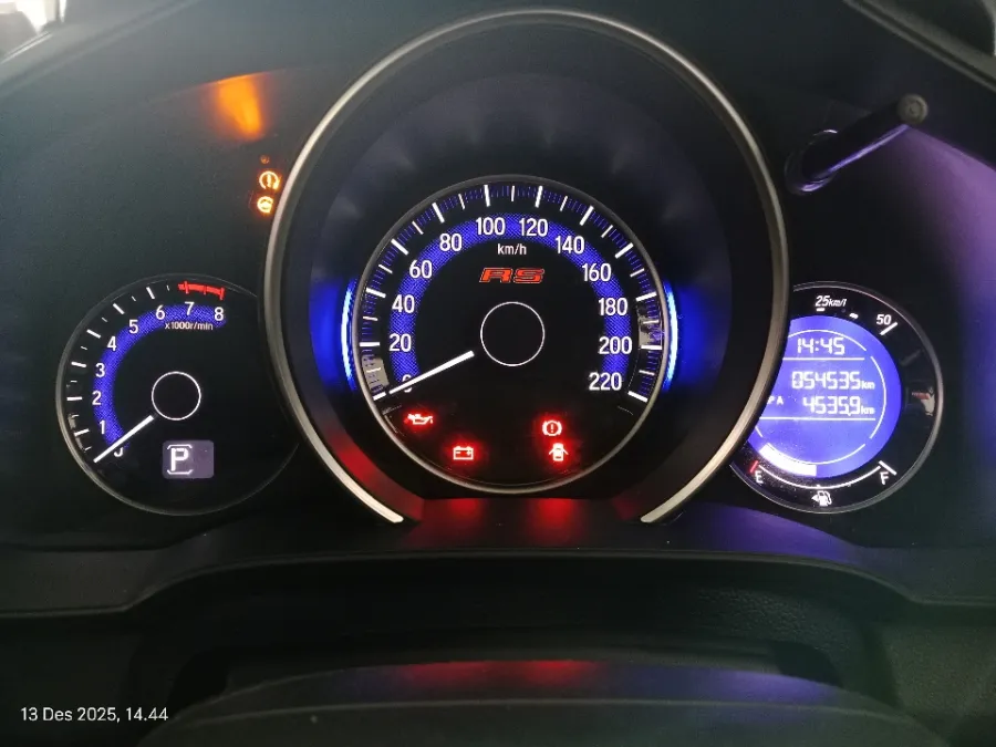 Foto Mobil Bekas Odometer Honda Jazz 1.5 RS tahun 2016