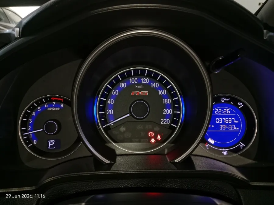 Foto Mobil Bekas Odometer Honda Jazz 1.5 RS tahun 2016