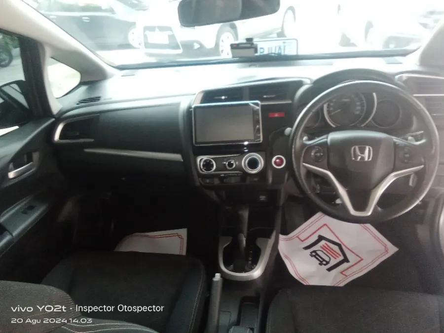 Foto Mobil Bekas Dashboard Honda Jazz 1.5 RS tahun 2017