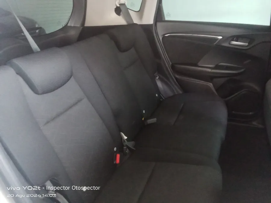 Foto Mobil Bekas Kabin Belakang Honda Jazz 1.5 RS tahun 2017