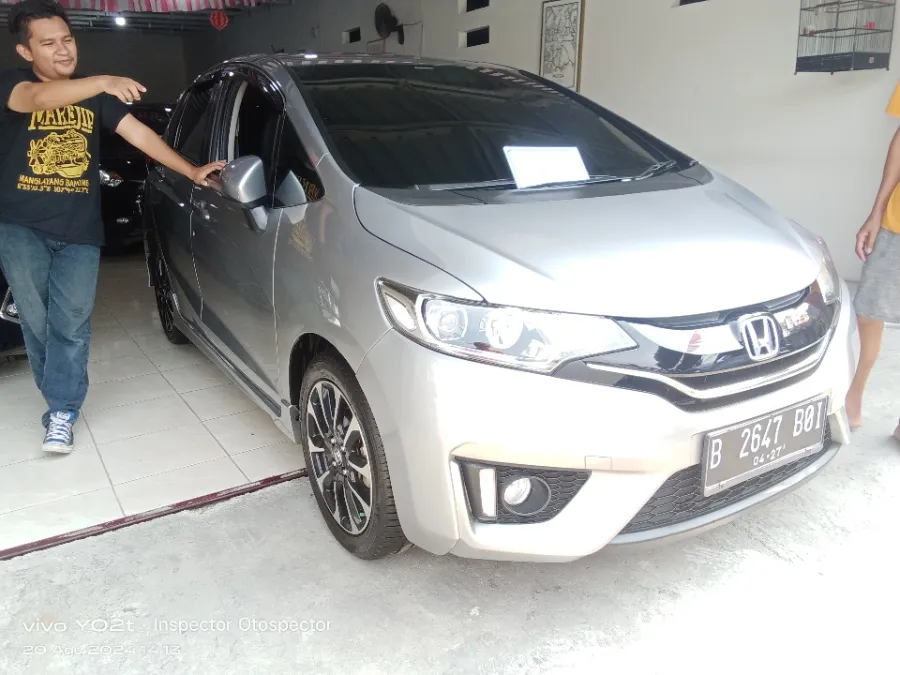 Foto Mobil Bekas Kanan Depan Honda Jazz 1.5 RS tahun 2017