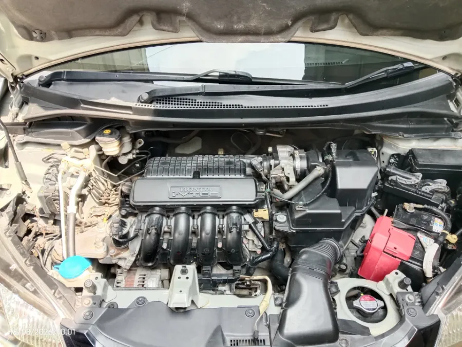 Foto Mobil Bekas Mesin Honda Jazz 1.5 RS tahun 2017