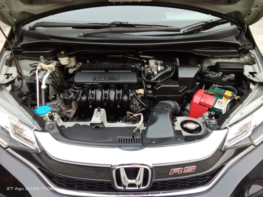 Foto Mobil Bekas Mesin Honda Jazz 1.5 RS tahun 2017