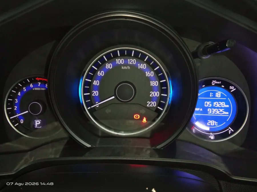 Foto Mobil Bekas Odometer Honda Jazz 1.5 RS tahun 2017