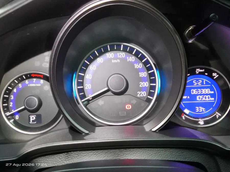 Foto Mobil Bekas Odometer Honda Jazz 1.5 RS tahun 2017