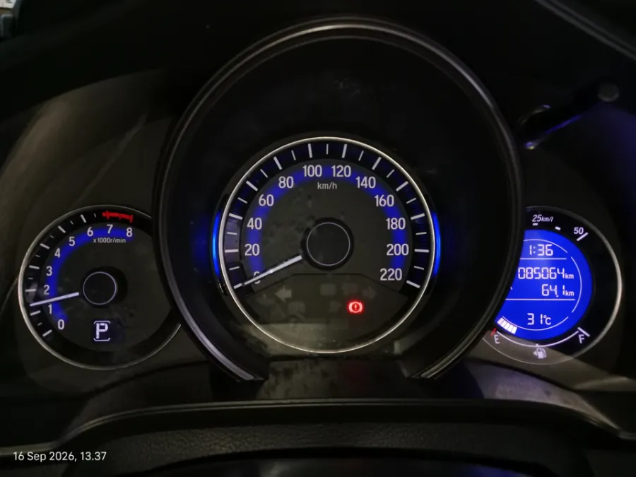 Foto Mobil Bekas Odometer Honda Jazz 1.5 RS tahun 2017