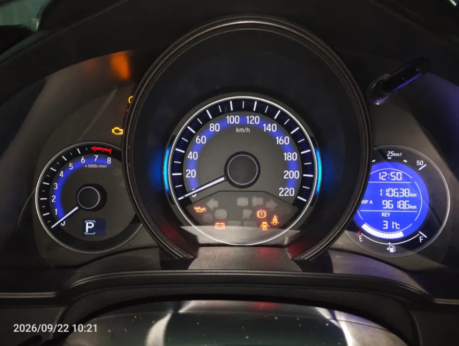 Foto Mobil Bekas Odometer Honda Jazz 1.5 RS tahun 2017