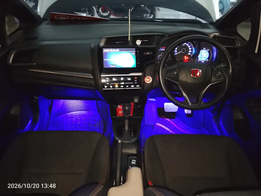 Foto Mobil Bekas Dashboard Honda Jazz 1.5 RS tahun 2018