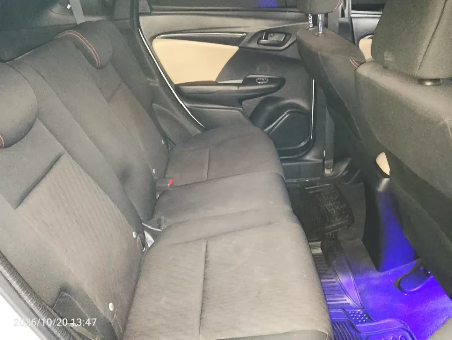 Foto Mobil Bekas Kabin Belakang Honda Jazz 1.5 RS tahun 2018