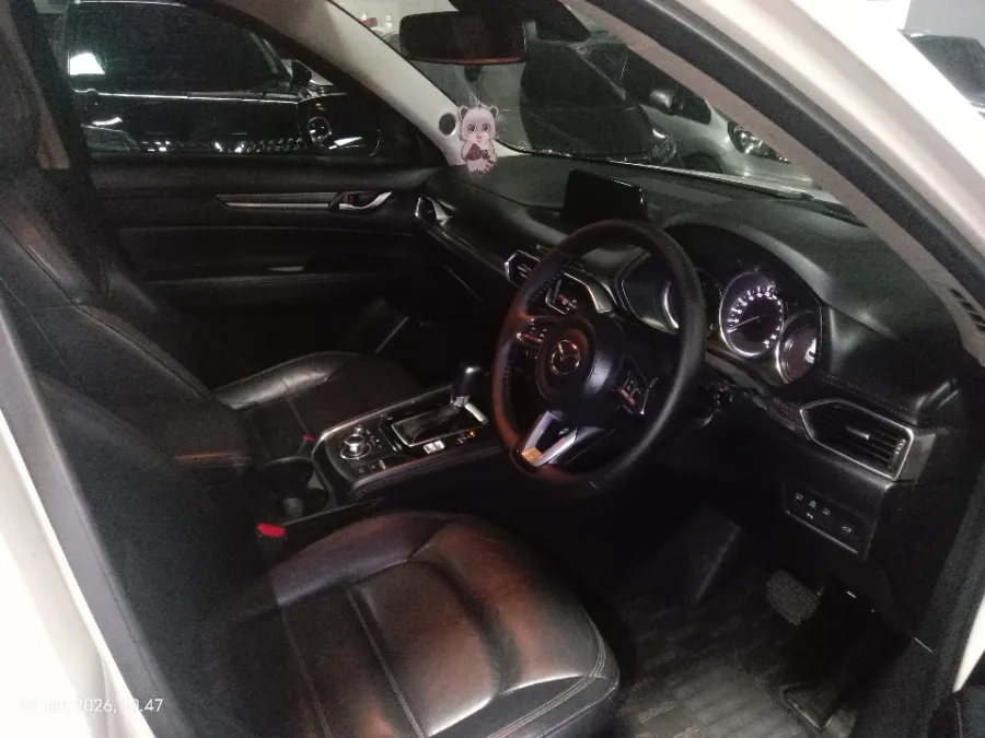 Foto Mobil Bekas Kabin Depan Honda Jazz 1.5 RS tahun 2018
