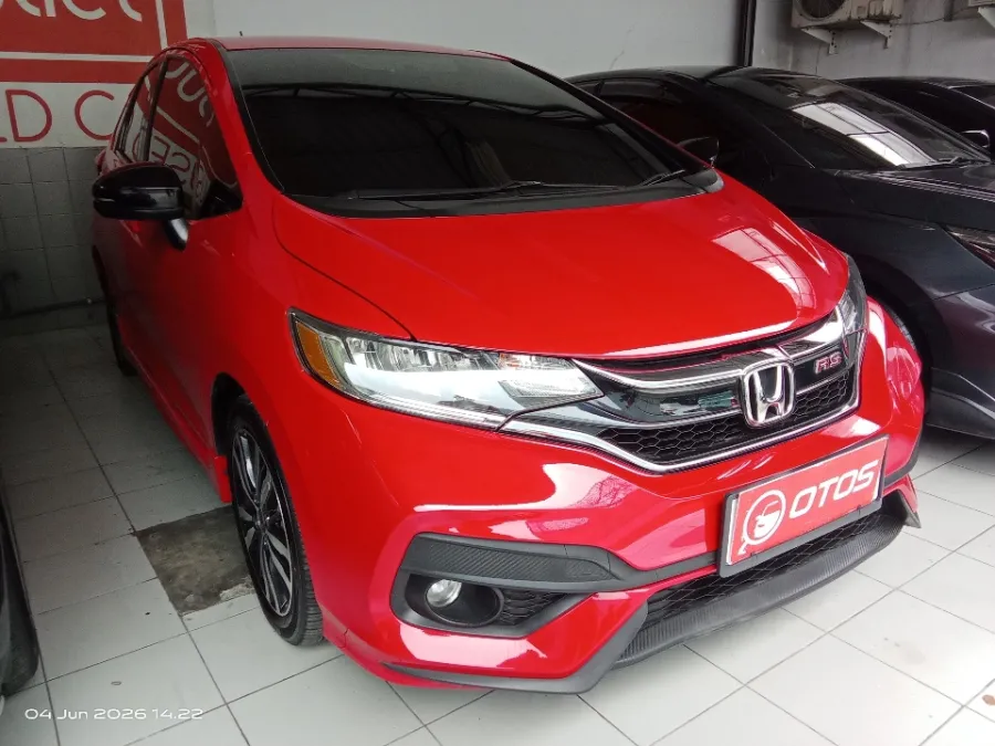 Foto Mobil Bekas Kanan Depan Honda Jazz 1.5 RS tahun 2018