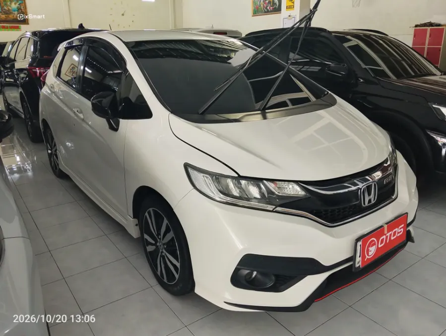 Foto Mobil Bekas Kanan Depan Honda Jazz 1.5 RS tahun 2018