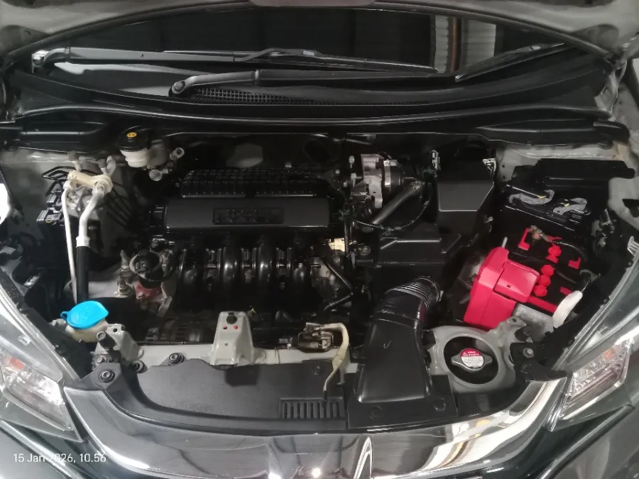 Foto Mobil Bekas Mesin Honda Jazz 1.5 RS tahun 2018