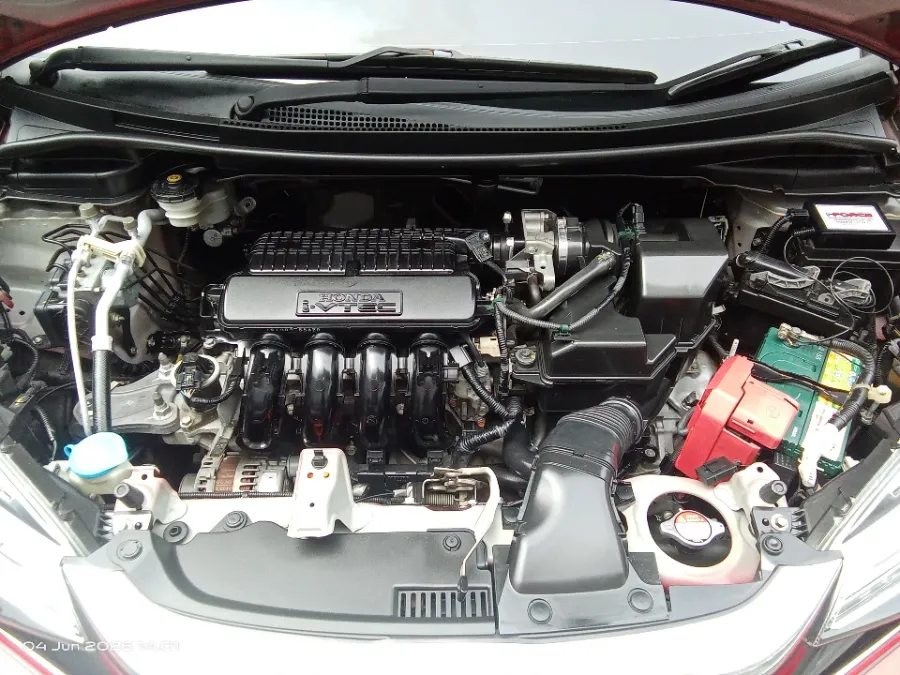 Foto Mobil Bekas Mesin Honda Jazz 1.5 RS tahun 2018
